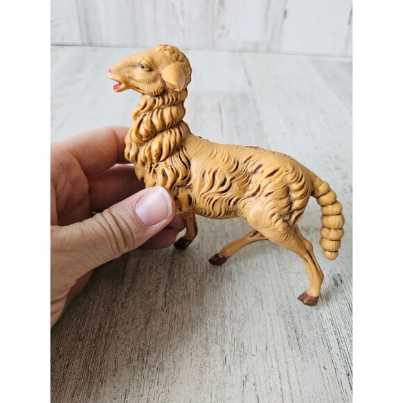 Vintage Italy sheep lamb Fontanini plastic tan - Picture 3 of 10